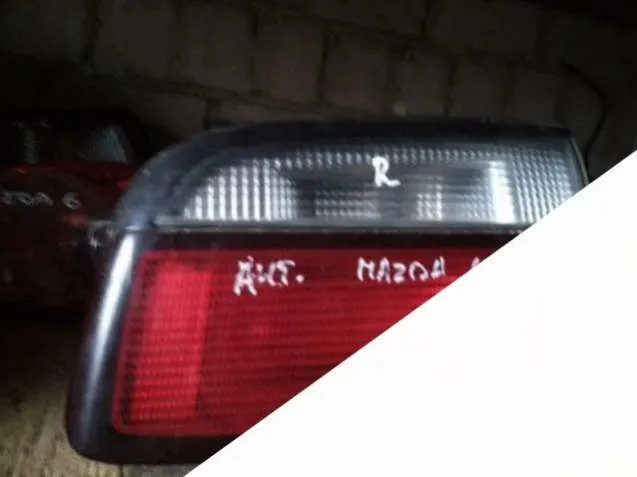 Фонарь крышки багажника правый Mazda 626 5 поколение (GF)