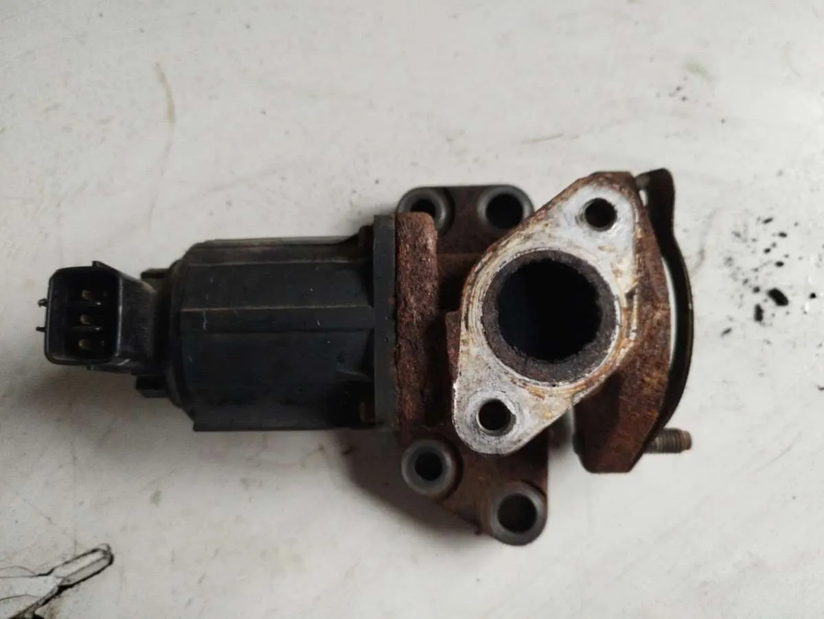 клапан EGR Mazda 5 1 поколение K5T70871