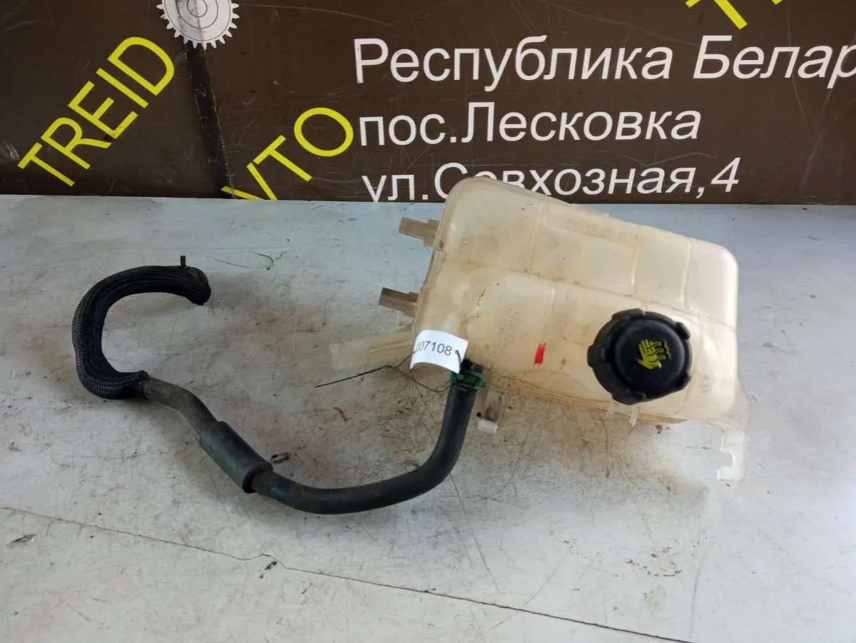 Расширительный бачок Renault Scenic 3 поколение