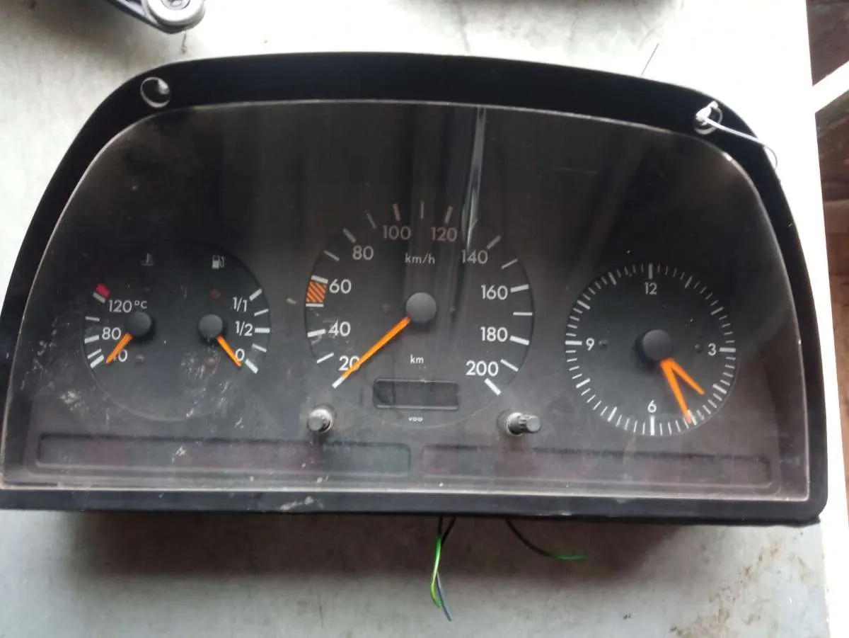Щиток приборов (приборная панель) Mercedes-Benz Vito W638 MB0005428401