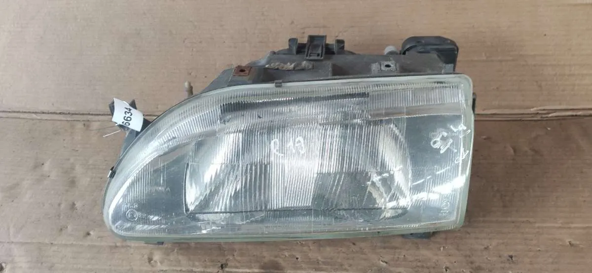 Фара передняя левая Renault 19 2 поколение