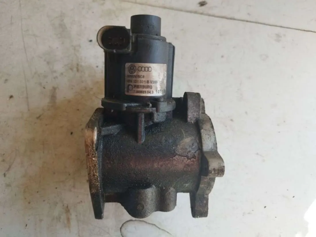 клапан EGR Volkswagen Crafter 076131501B