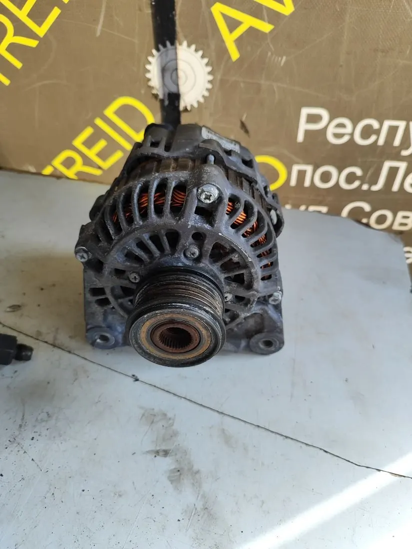 Болт генератора Renault Clio 2 поколение 8200373636