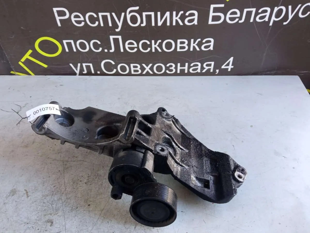 кронштейн генератора Renault Scenic 3 поколение