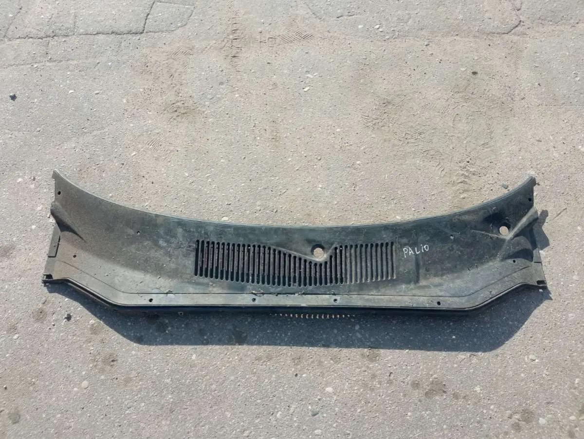Решетка стеклоочистителя (Дождевик) Fiat Palio 1 поколение