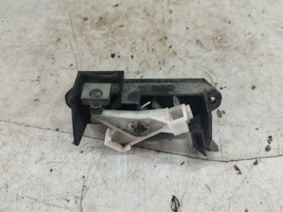 Ручка крышки багажника Toyota Corolla E120 Артикул IMP-260602-11494