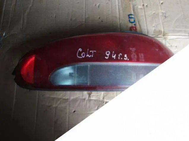 Фонарь задний правый Mitsubishi Colt 4 поколение