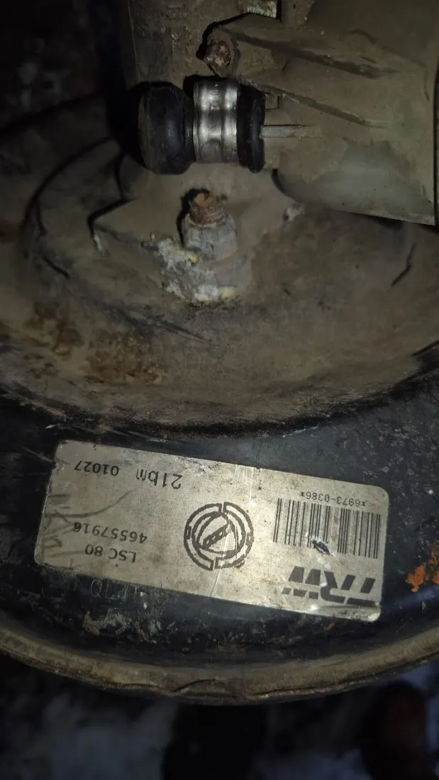 вакуумный усилитель тормозов Alfa Romeo 147 1 поколение 46557916