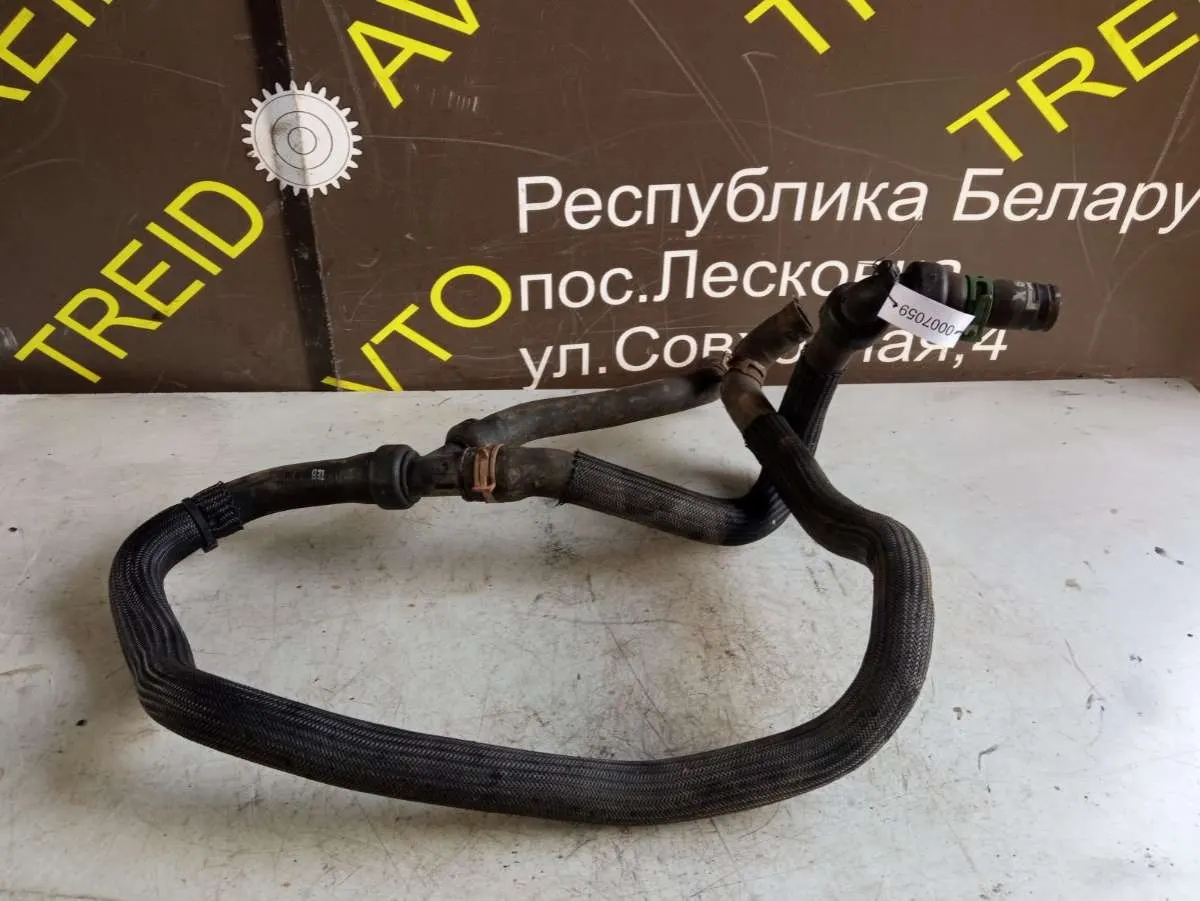 патрубок отопителя (печки) Renault Scenic 3 поколение