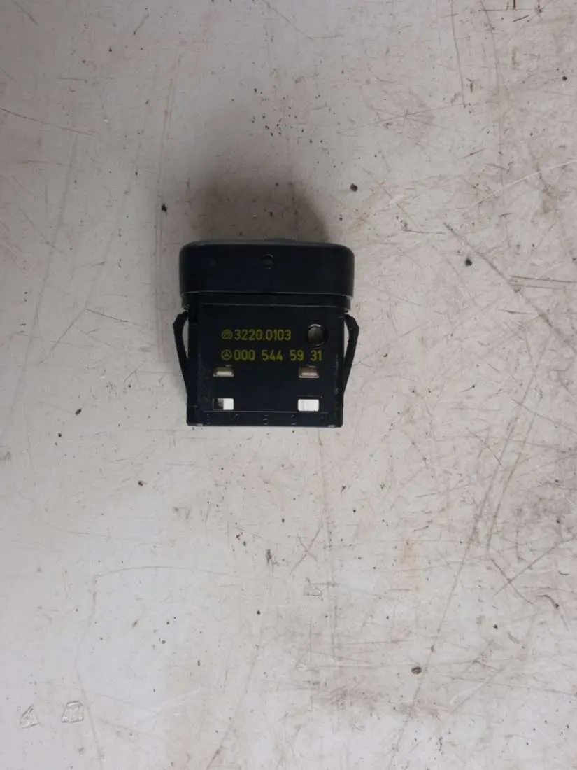 кнопка корректора фар Mercedes-Benz Sprinter 0005445931