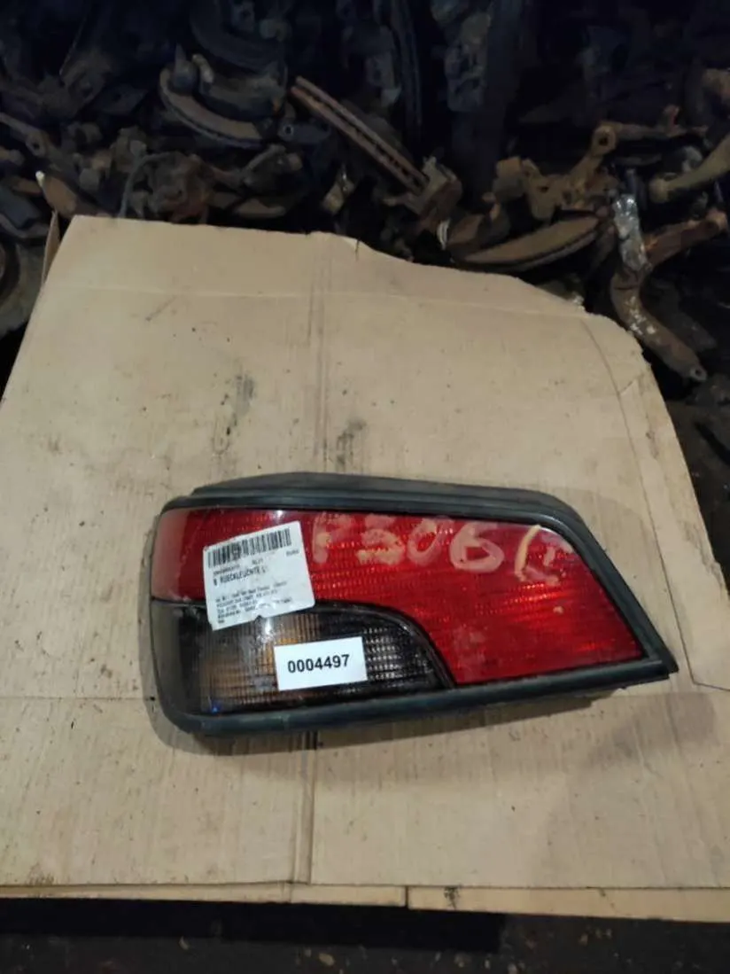 Фонарь задний левый Peugeot 306 1 поколение