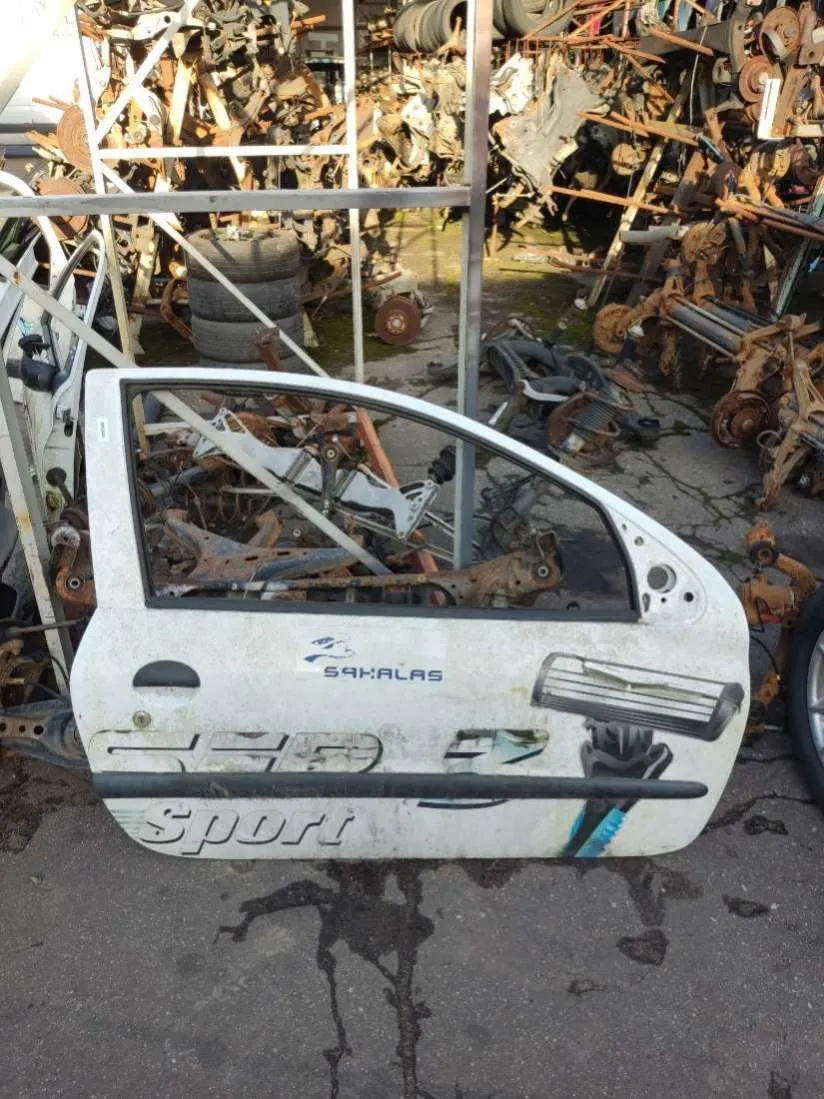 Дверь передняя правая Peugeot 206 1 поколение