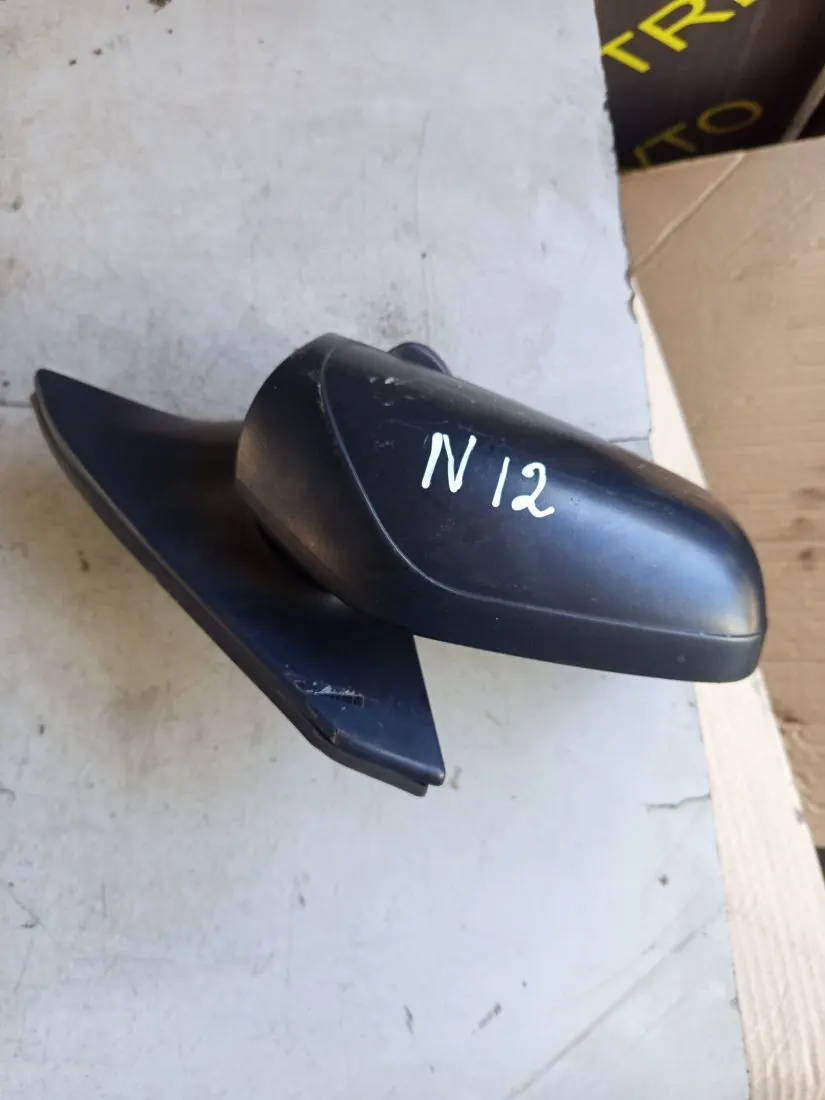 Зеркало правое Nissan Sunny Y10