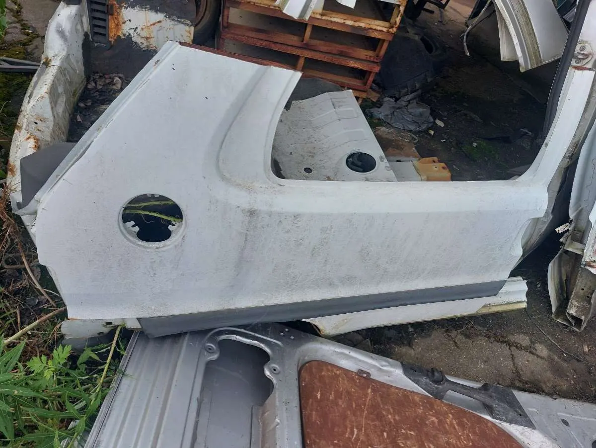 Крыло заднее правое Citroen Saxo 1 поколение