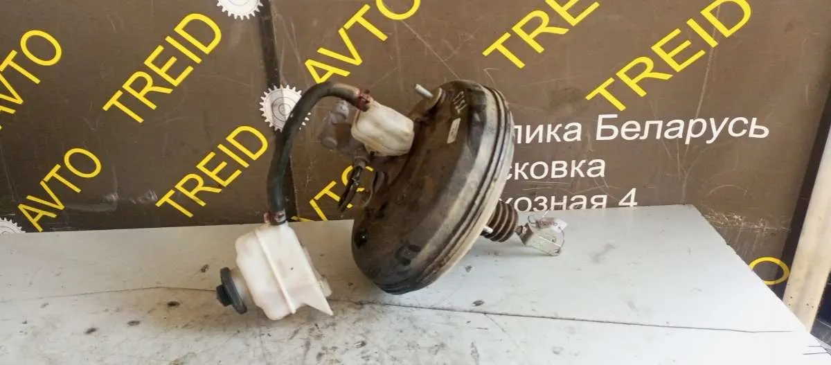 вакуумный усилитель тормозов Toyota Sienna 3 поколение