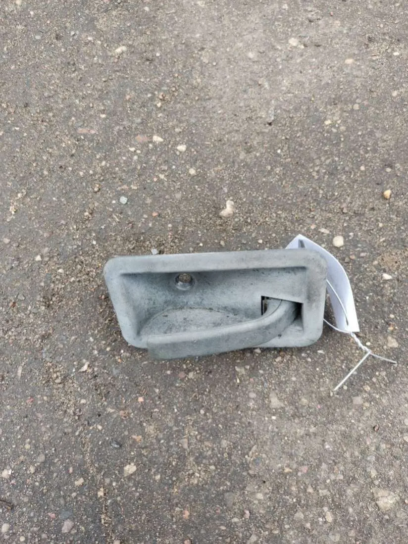 Ручка внутренняя передняя правая Renault Clio 1 поколение
