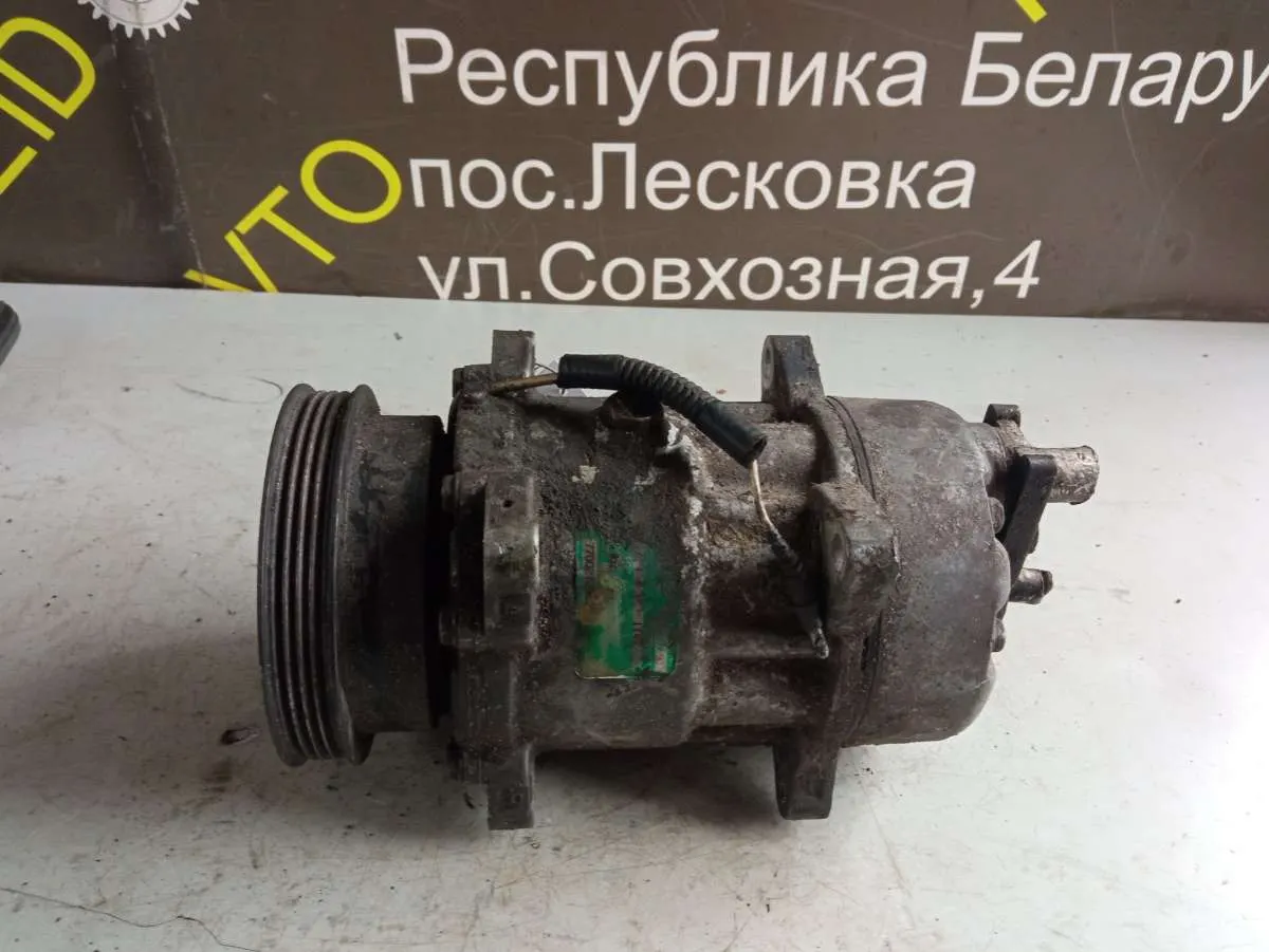 компрессор кондиционера Renault Megane 1 поколение 7700272987