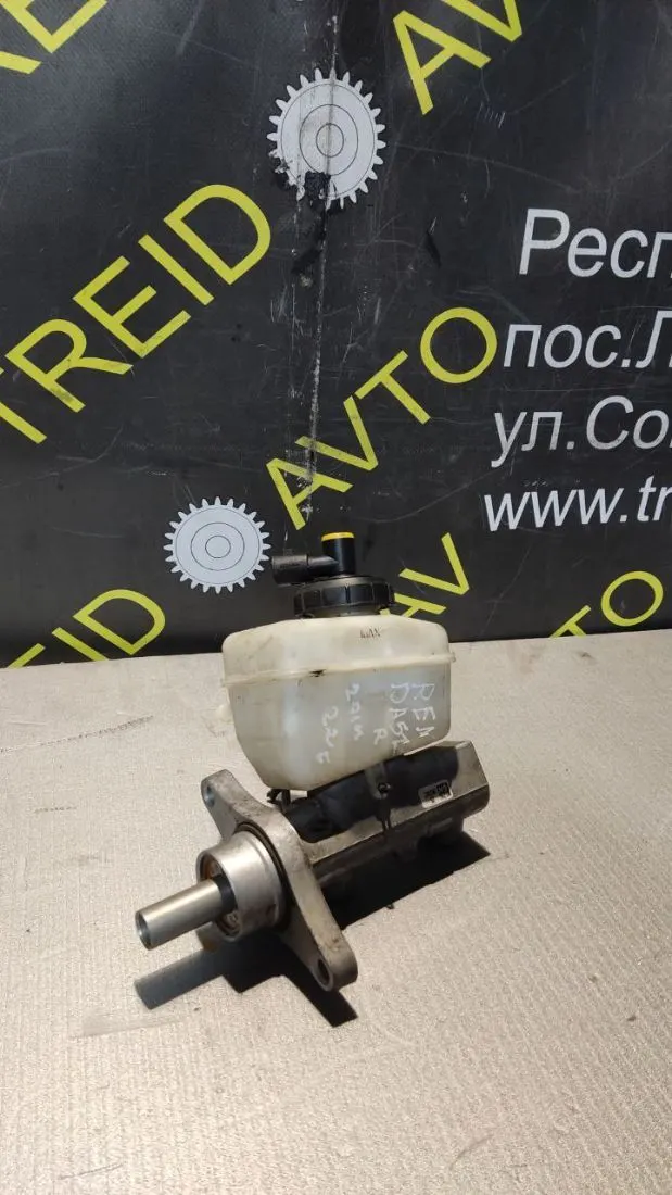 Насос вакуумный Renault Duster 1 поколение