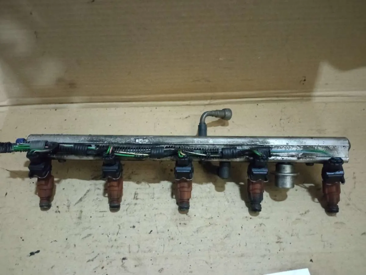 Форсунка бензиновая Volvo V70 2 поколение 0280155831