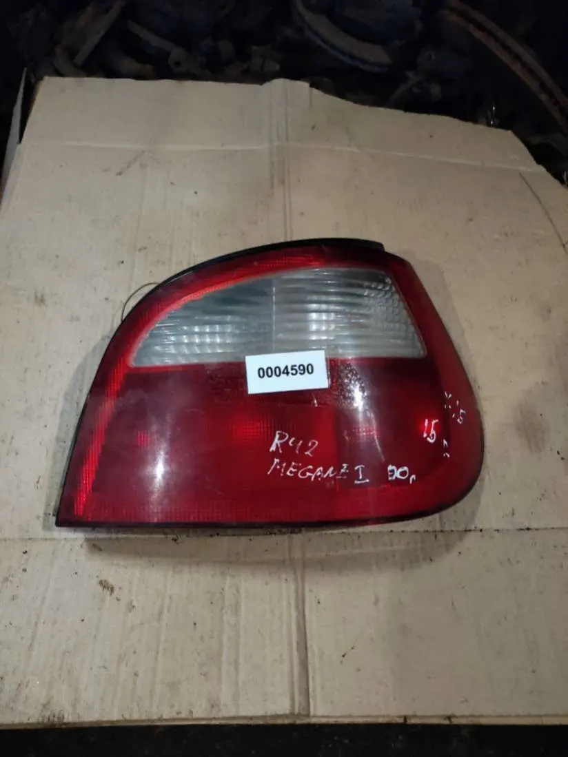 Фонарь задний правый Renault Megane 1 поколение