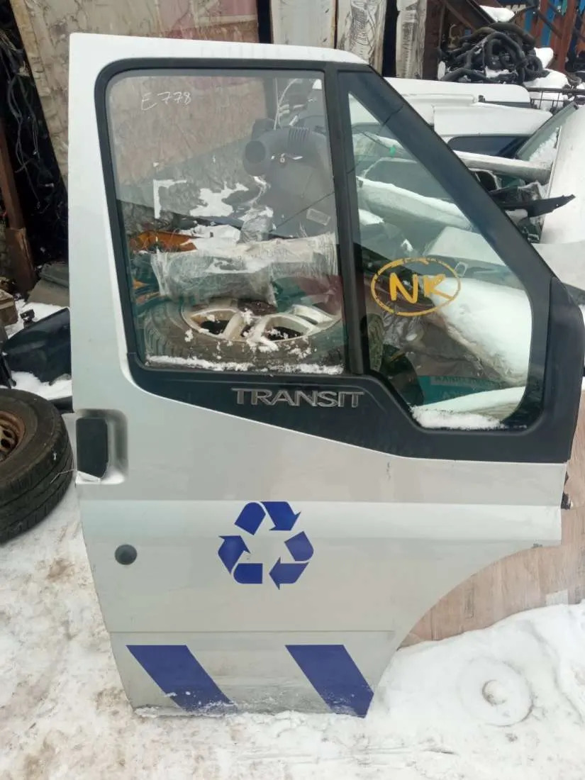 Дверь передняя правая Ford Transit