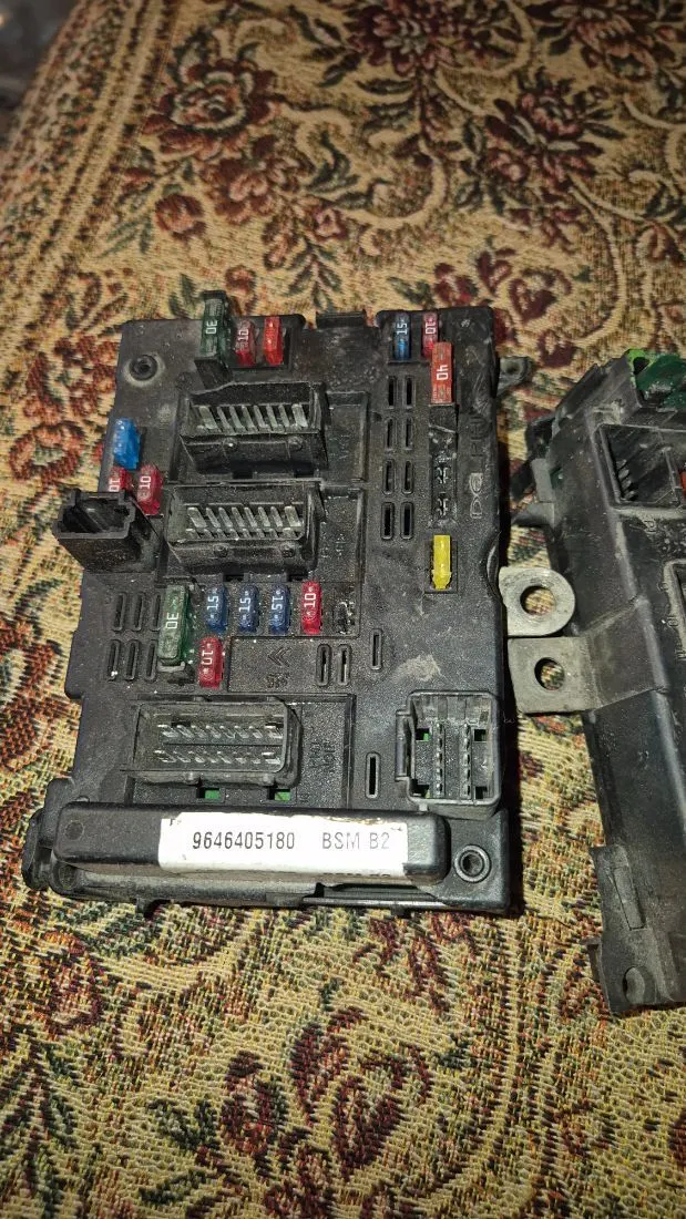 Блок управления BSM Peugeot 206 1 поколение 9646405180