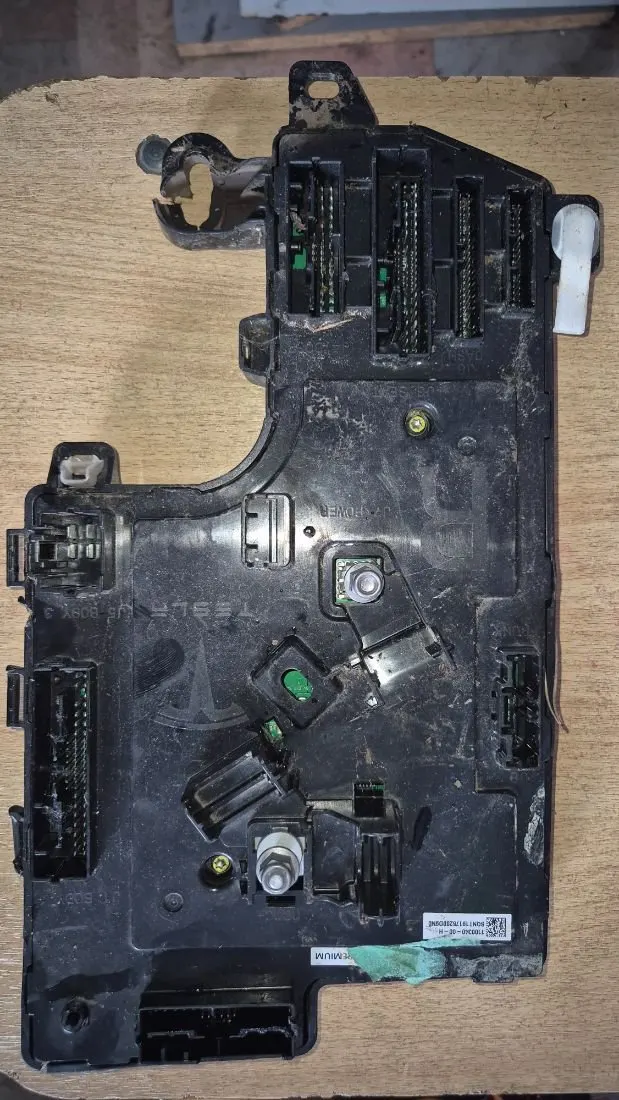 блок комфорта Tesla Model 3 1 поколение 1100340-00-H