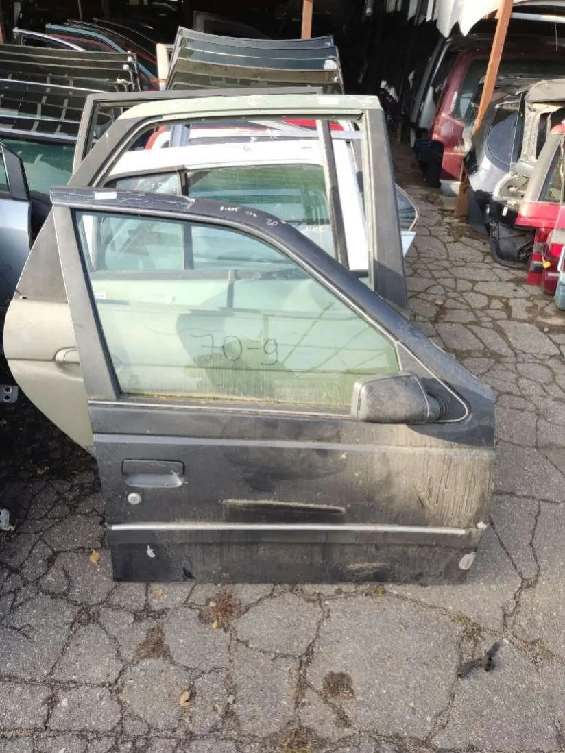 Дверь передняя правая Peugeot 405 1 поколение