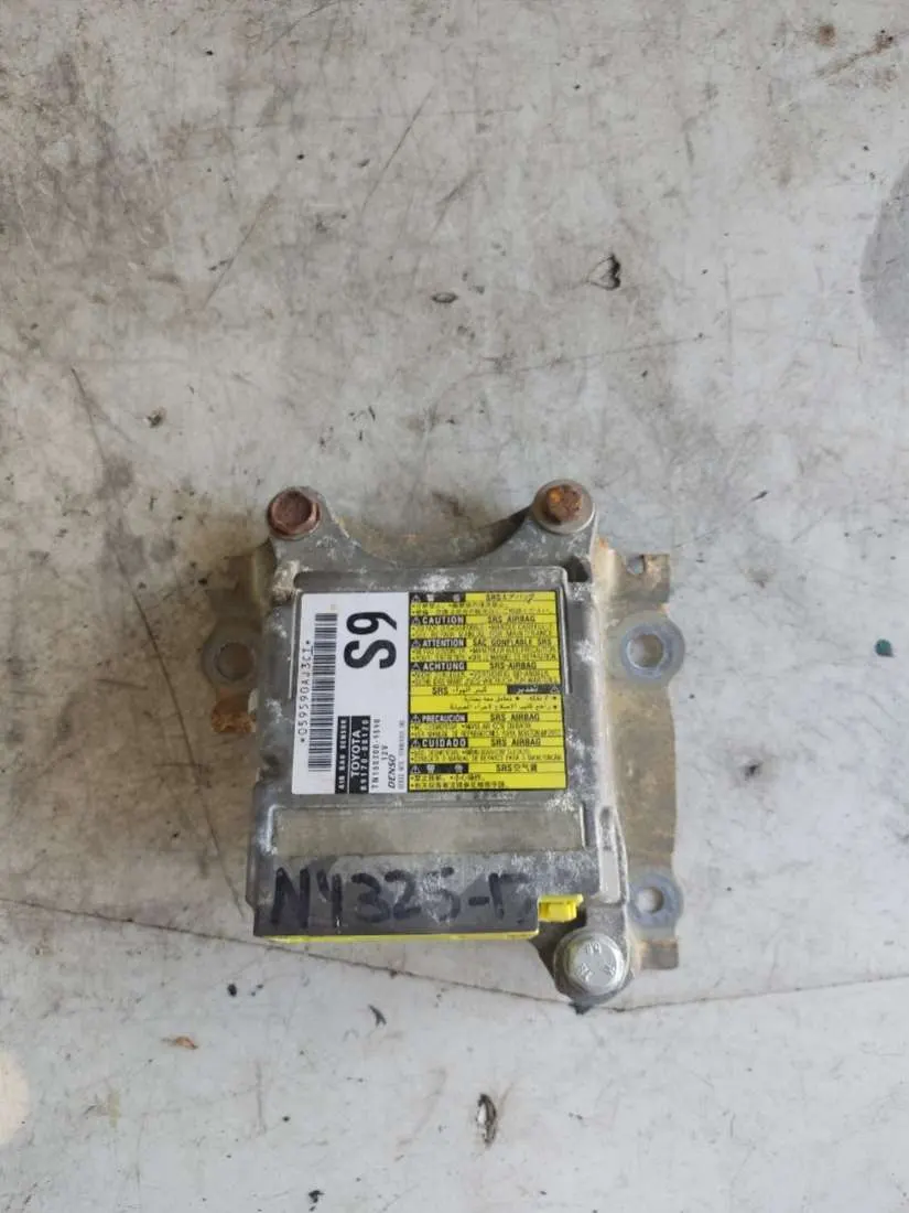 Блок AirBag Toyota Sienna 3 поколение 8917008120