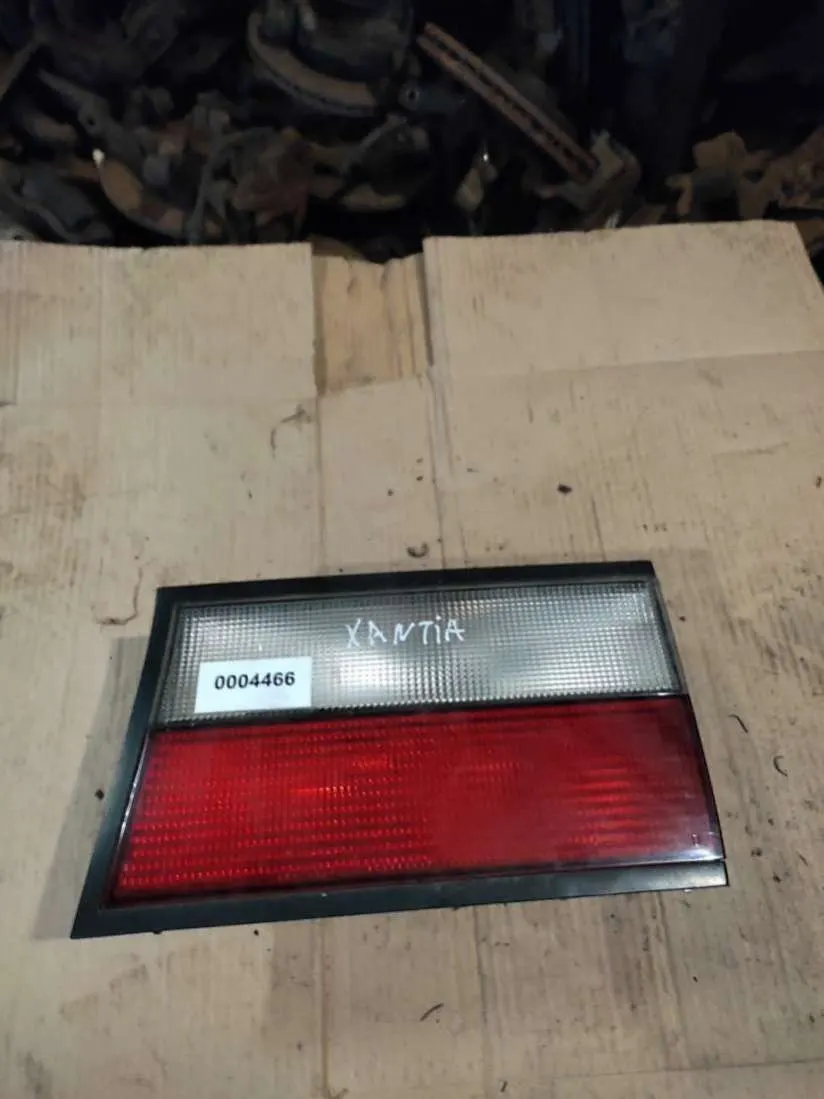 Фонарь крышки багажника правый Citroen Xantia 1 поколение [рестайлинг]