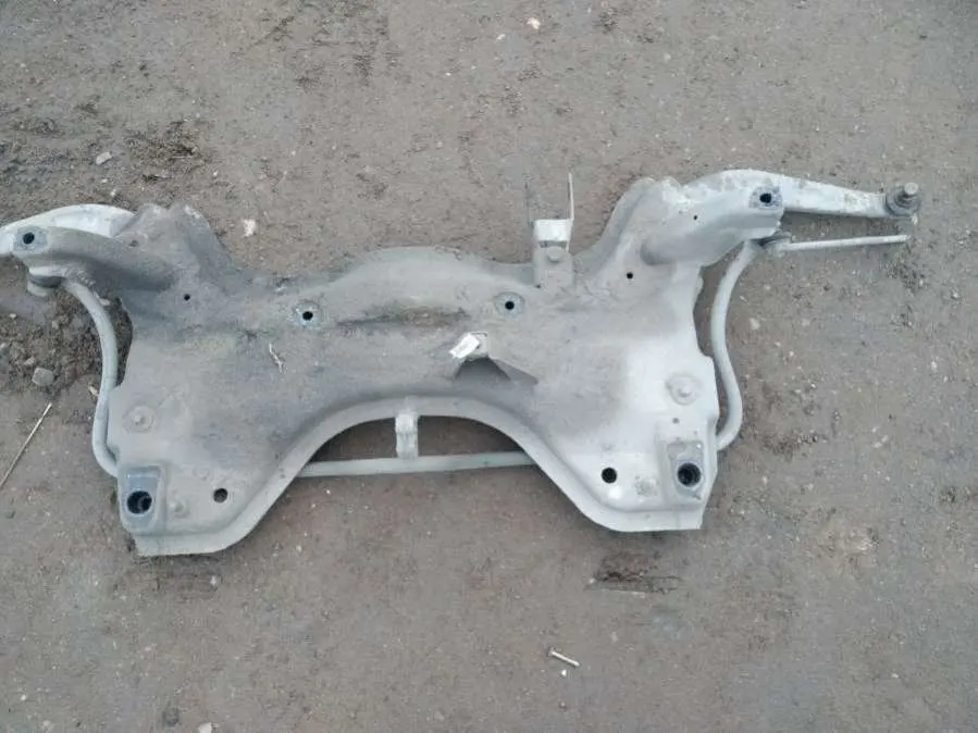 Балка подвески передняя (подрамник) Peugeot 206 1 поколение