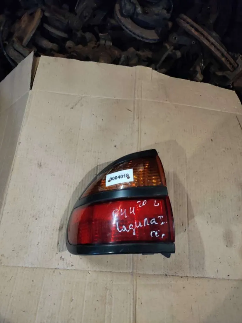 Фонарь задний левый Renault Laguna 1 поколение