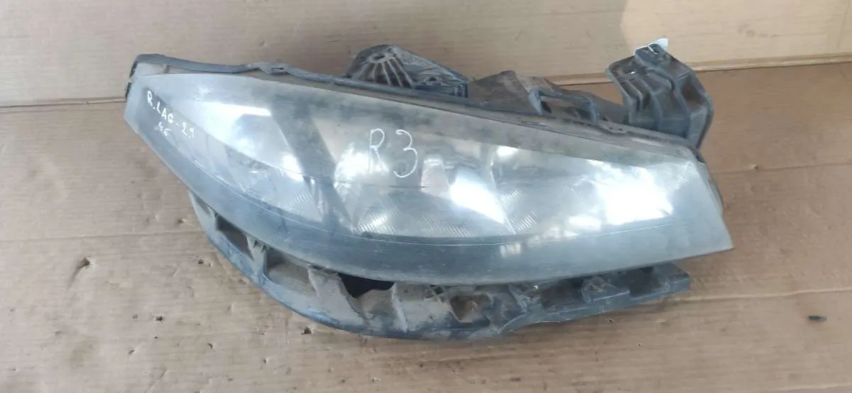 Фара передняя правая Renault Laguna 2 поколение