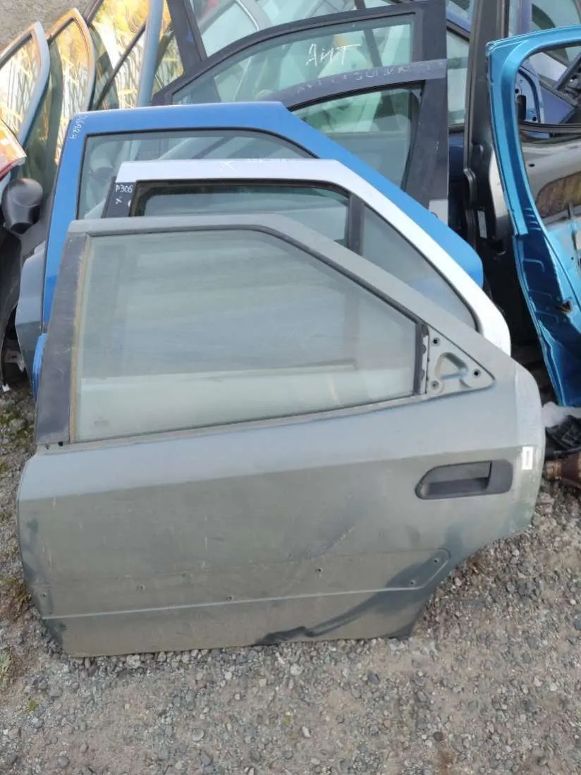 Дверь задняя левая Citroen Xantia 1 поколение