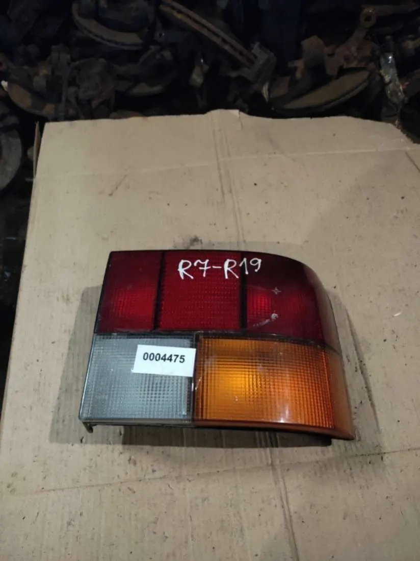 Фонарь задний правый Renault 19 1 поколение