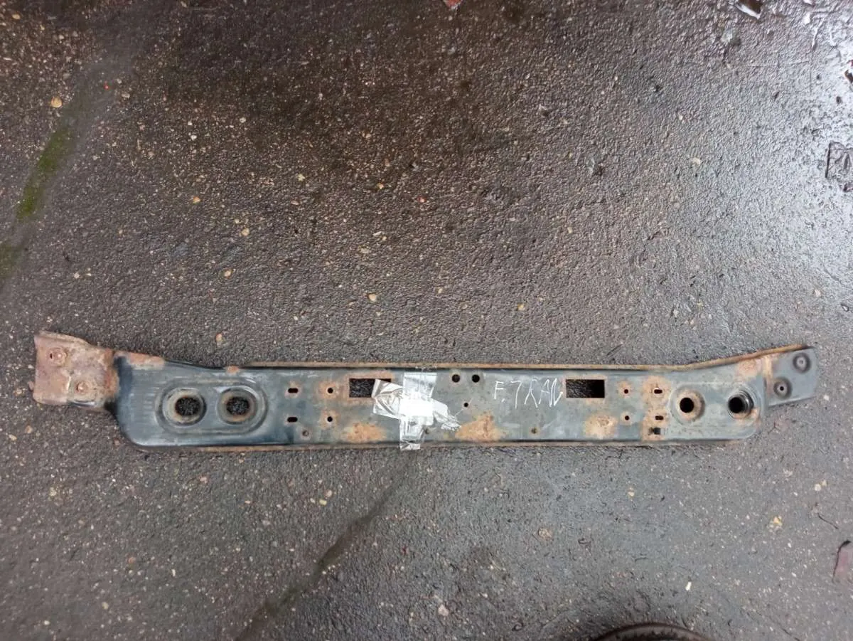 балка под радиатор Ford Transit