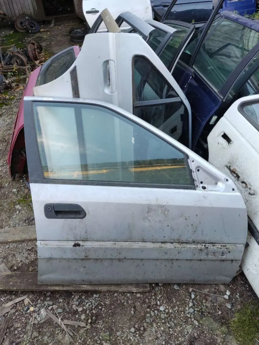 Дверь передняя правая Citroen Xantia 1 поколение