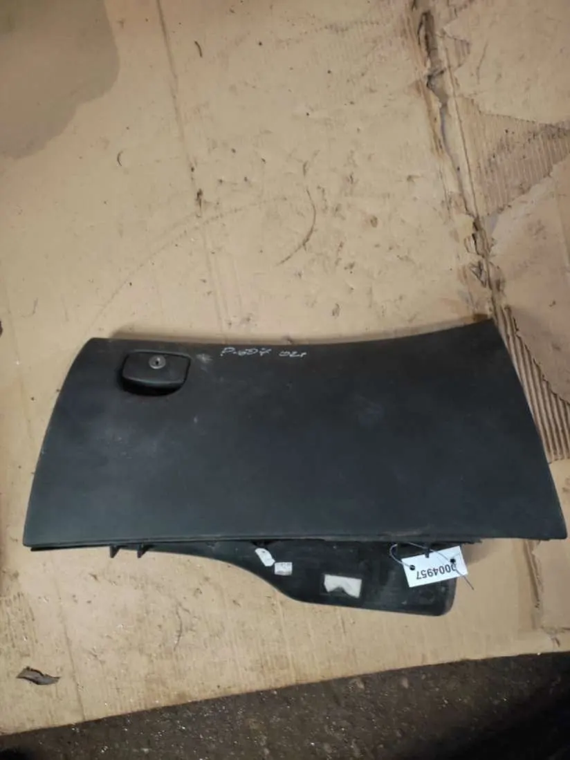 бардачок Peugeot 607 1 поколение