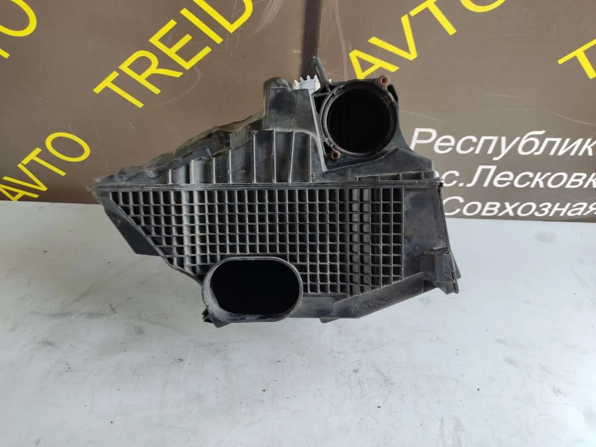 корпус воздушногo фильтра Dacia Lodgy 1 поколение 165001258r