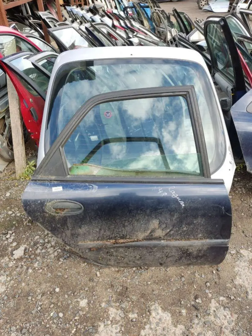 Дверь задняя правая Renault Laguna 1 поколение