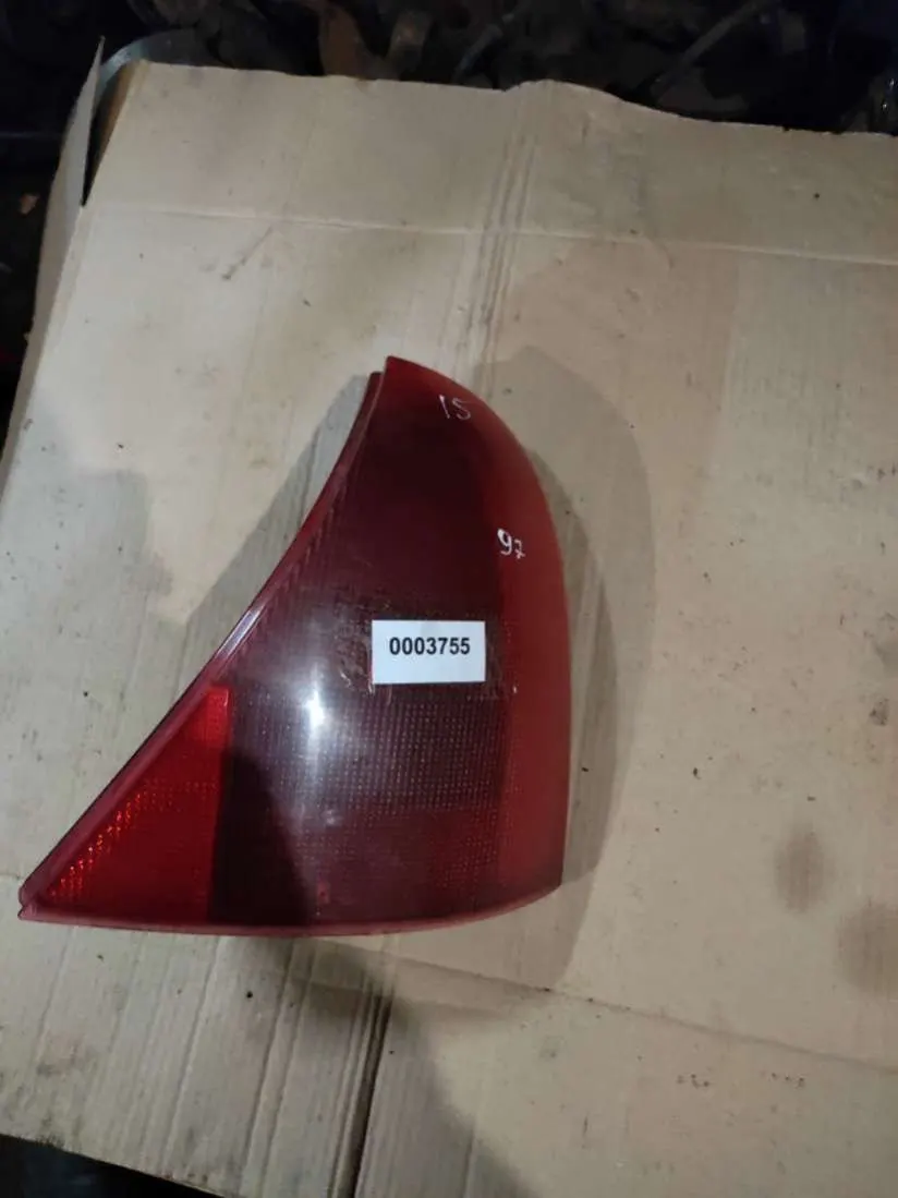 Фонарь задний правый Renault Clio 1 поколение