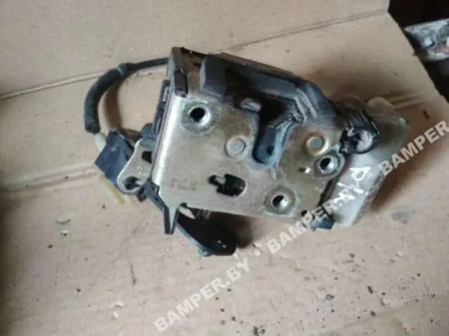 Замок двери передней левой Fiat Palio 1 поколение