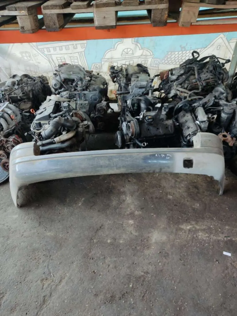 бампер задний Renault Laguna 1 поколение
