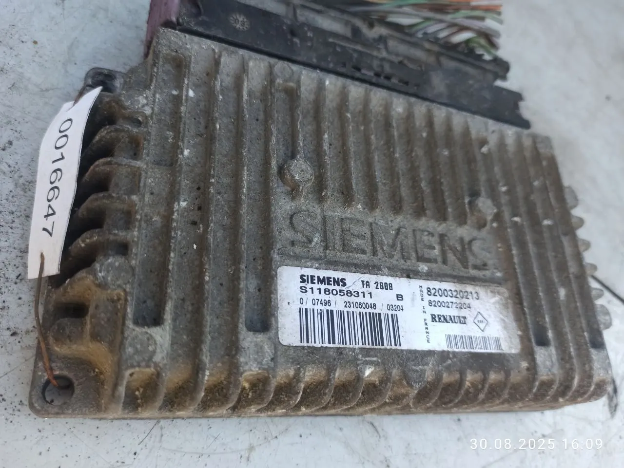 блок управления двигателем Renault Megane 2 поколение 8200320213