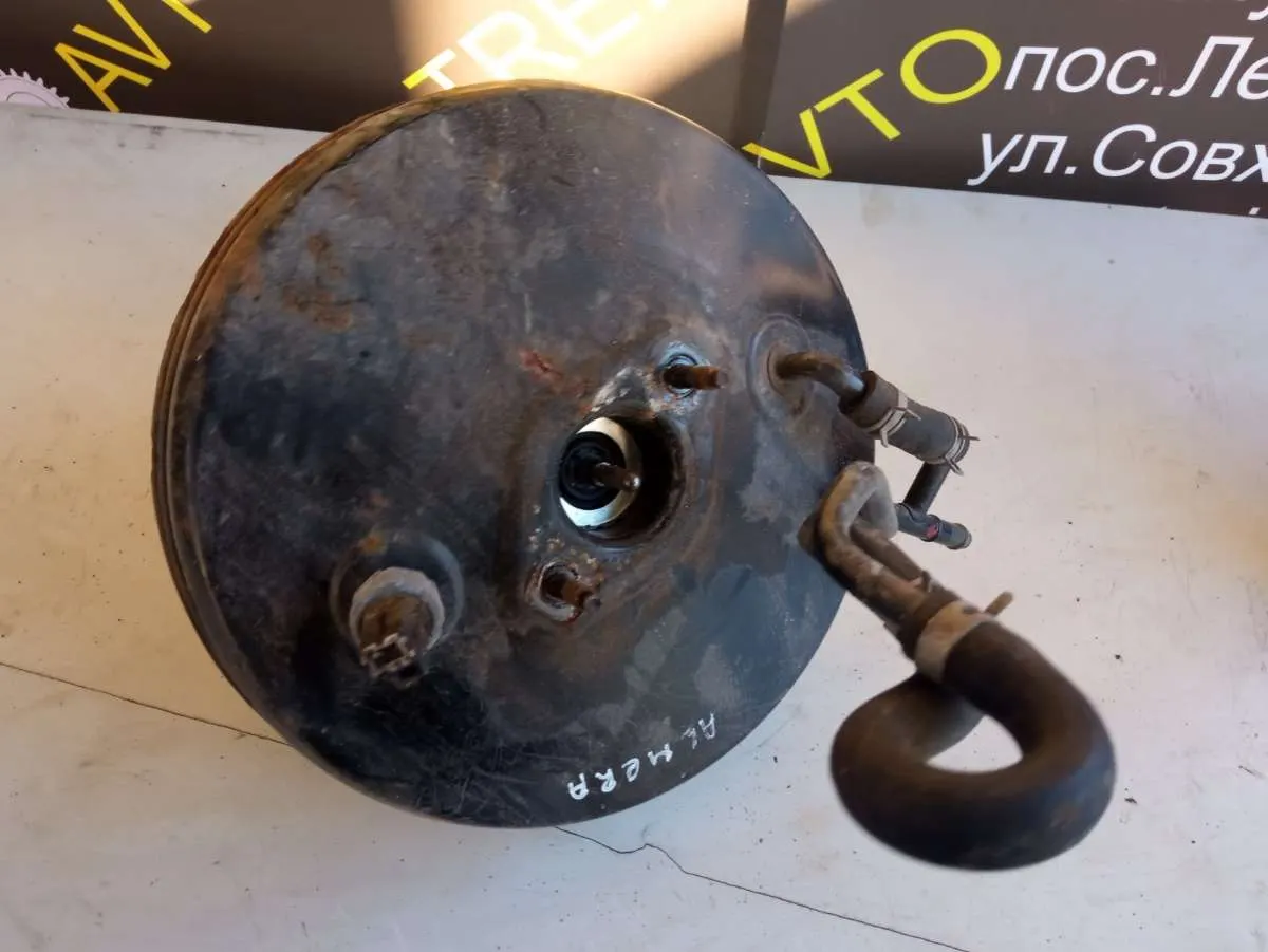 вакуумный усилитель тормозов Nissan Almera N16
