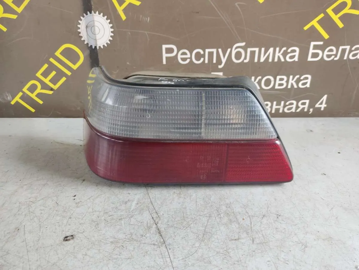 Фонарь задний левый Peugeot 605 1 поколение