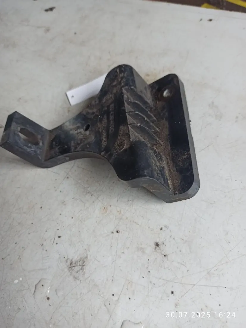 кронштейн (крепление) Citroen Jumper 1374394080