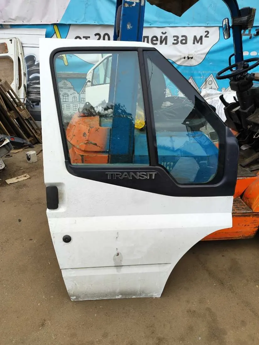 Дверь передняя правая Ford Transit