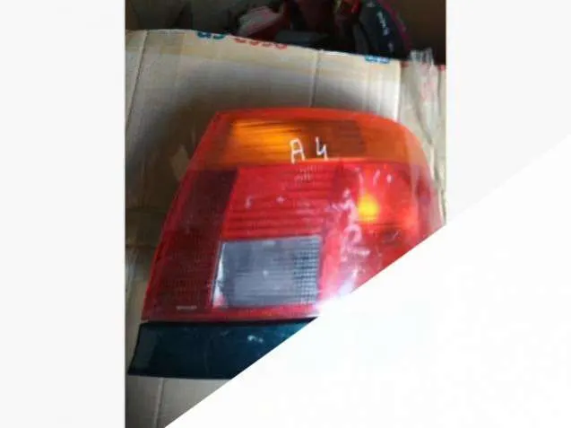 Фонарь задний правый Audi A4 1 поколение (B5)