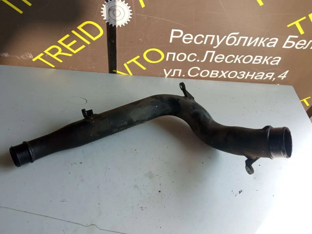 патрубок интеркулера Volvo V70 2 поколение 8624887